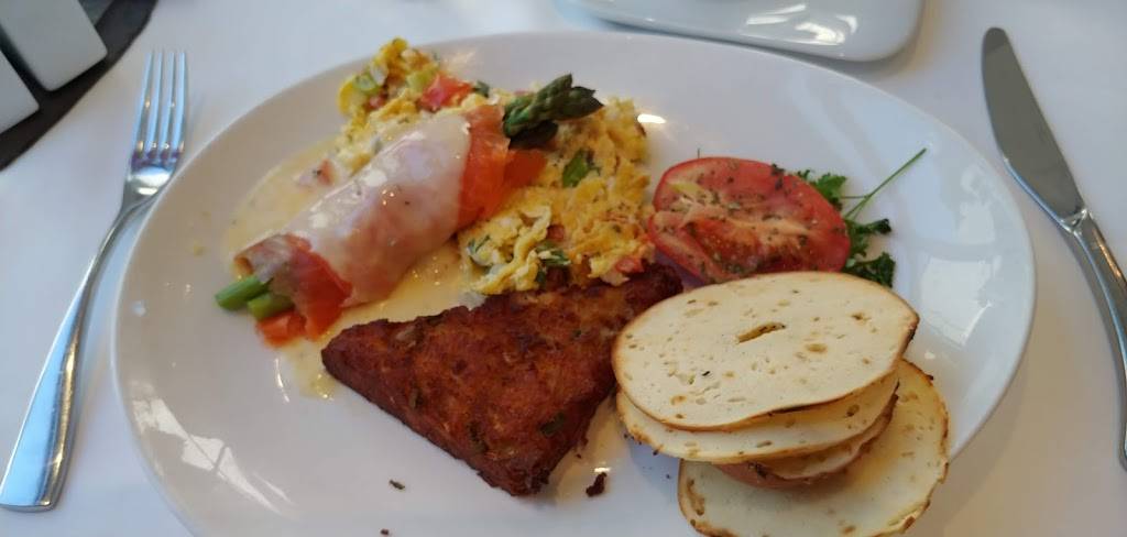 LIV Restaurant | restaurant | 253 Taylor Rd, Niagara-on-the-Lake, ON L0S 1J0, Canada | 9056882550 OR +1 905-688-2550