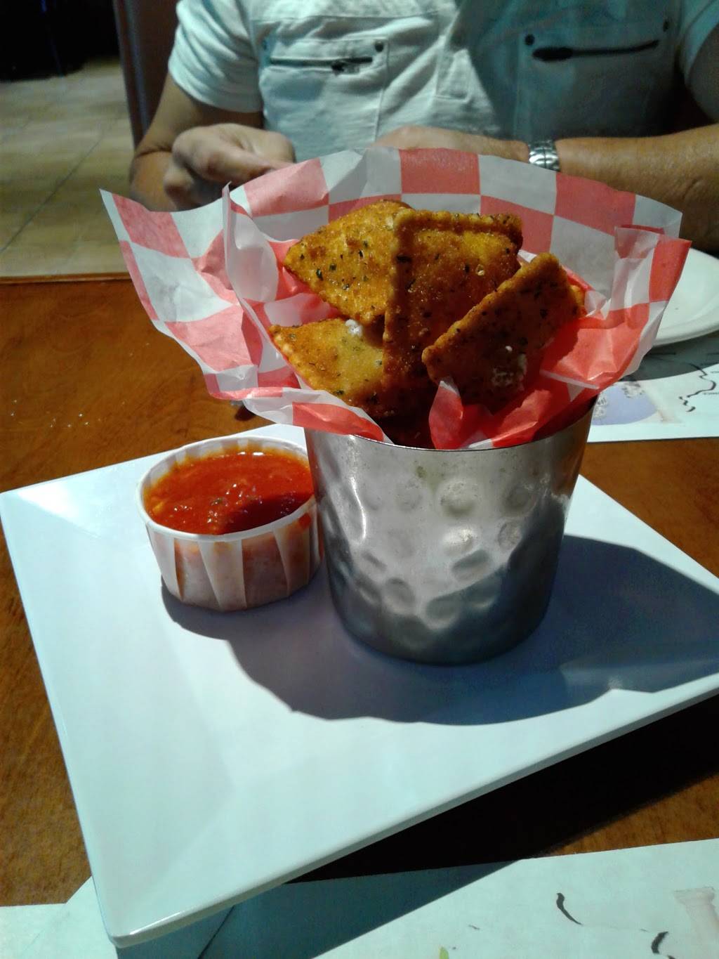 Ken & Mikes Pizza Pasta & More | restaurant | 16393 NW 67th Ave, Miami Lakes, FL 33014, USA | 3055580888 OR +1 305-558-0888