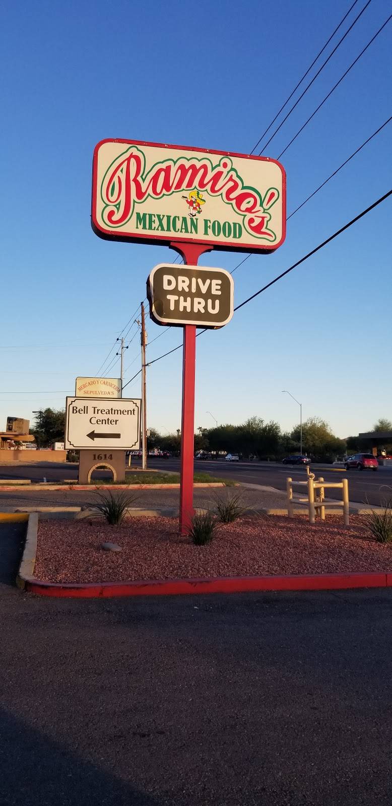 Ramiros Mexican Food | restaurant | 1618 W Bell Rd, Phoenix, AZ 85023, USA | 6029426699 OR +1 602-942-6699