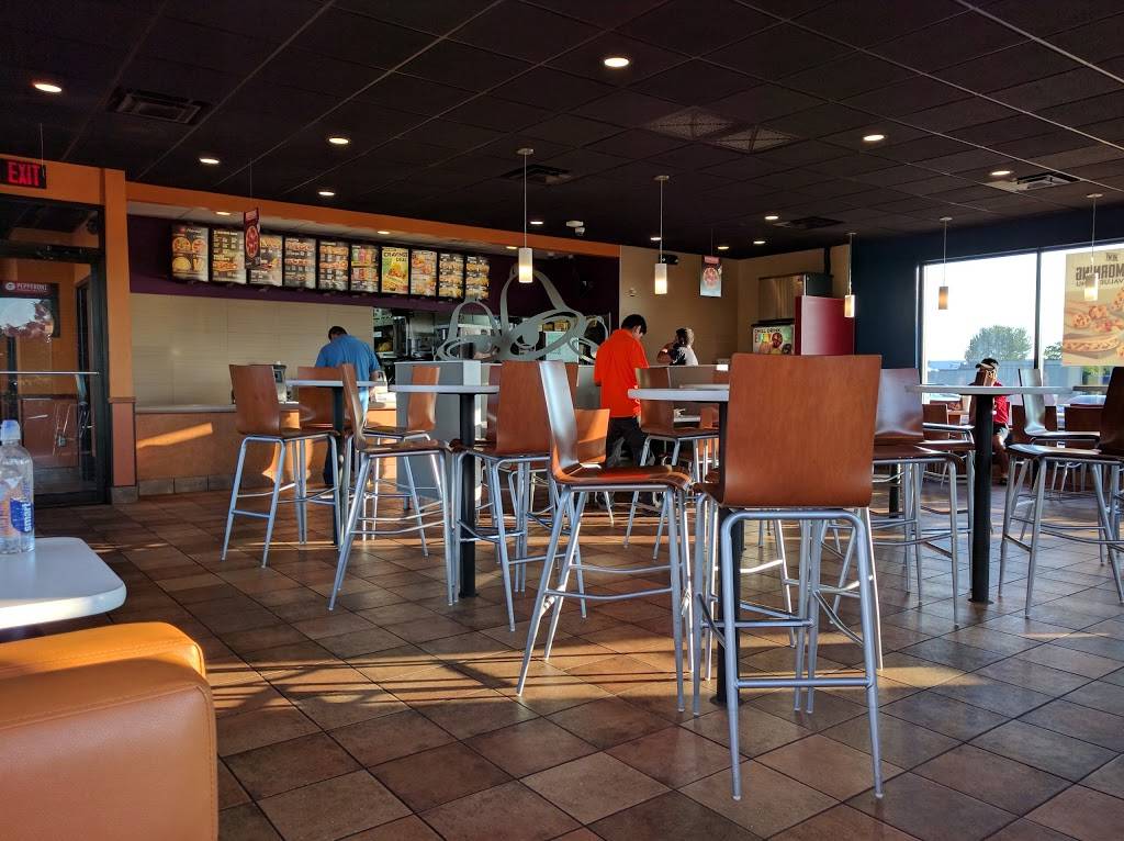Taco Bell | meal takeaway | 22288 S Sterling Blvd, Sterling, VA 20164, USA | 7034508393 OR +1 703-450-8393