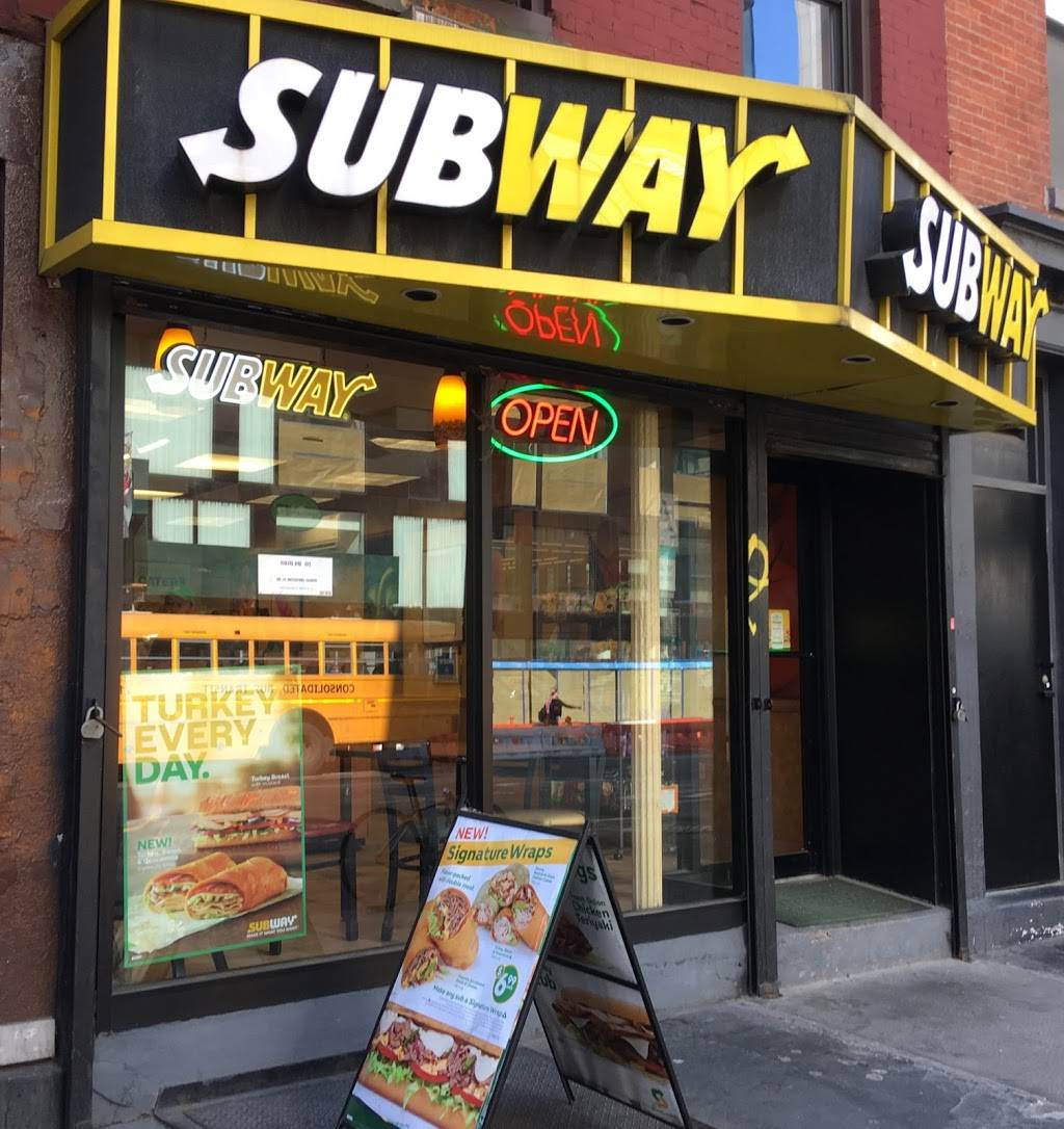 Subway Restaurants | restaurant | 250 10th Ave, New York, NY 10001, USA | 2126755925 OR +1 212-675-5925
