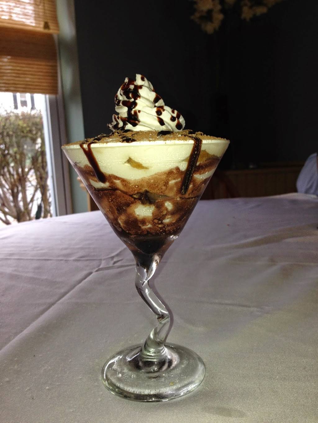 Mafaldas | restaurant | 3681 Nottingham Way, Hamilton Township, NJ 08690, USA | 6095875800 OR +1 609-587-5800