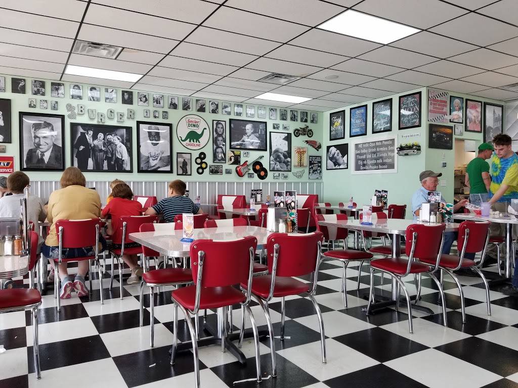 Boomarang Diner | restaurant | 7525 SE 15th St, Midwest City, OK 73110, USA | 4054556772 OR +1 405-455-6772