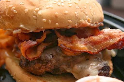 DUGOUT Bar & Grill & Sports & Music | restaurant | 1218 E Trafficway St, Springfield, MO 65802, USA | 4178662255 OR +1 417-866-2255