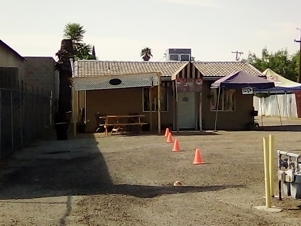 LA TIA NIEVES DE GARRAFA | restaurant | 1903 E California Ave, Bakersfield, CA 93307, USA | 3236905892 OR +1 323-690-5892