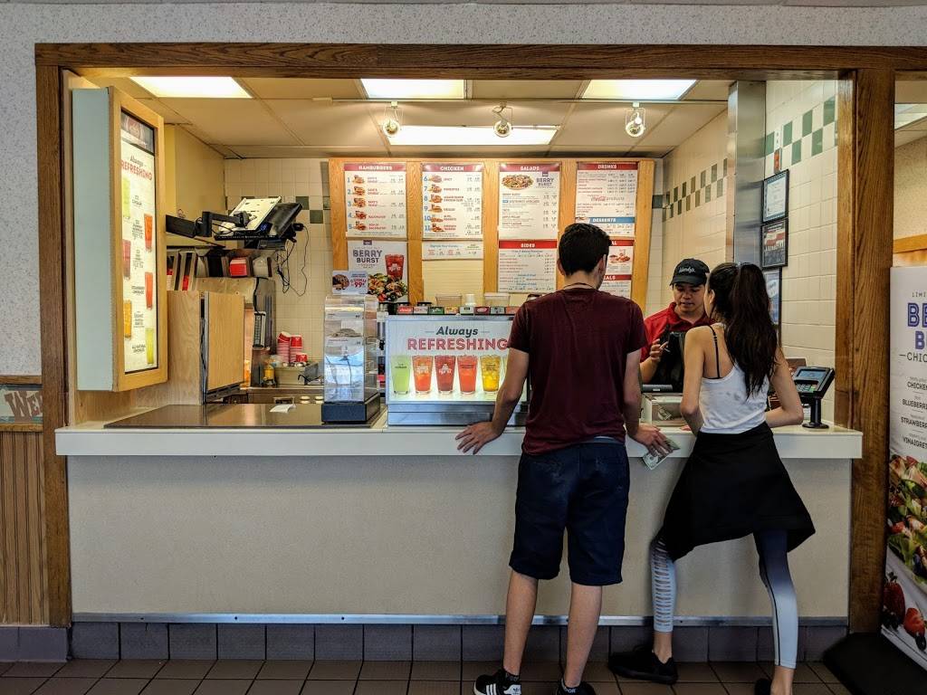 Wendys | restaurant | 151 S Western Ave, Carpentersville, IL 60110, USA | 8474280383 OR +1 847-428-0383