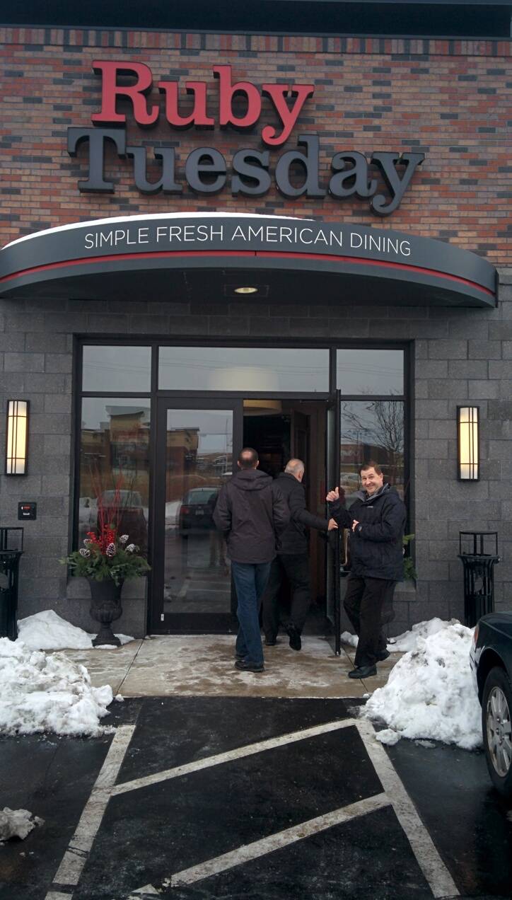 Ruby Tuesday | restaurant | 5320 S 76th St, Greendale, WI 53129, USA | 4144230530 OR +1 414-423-0530