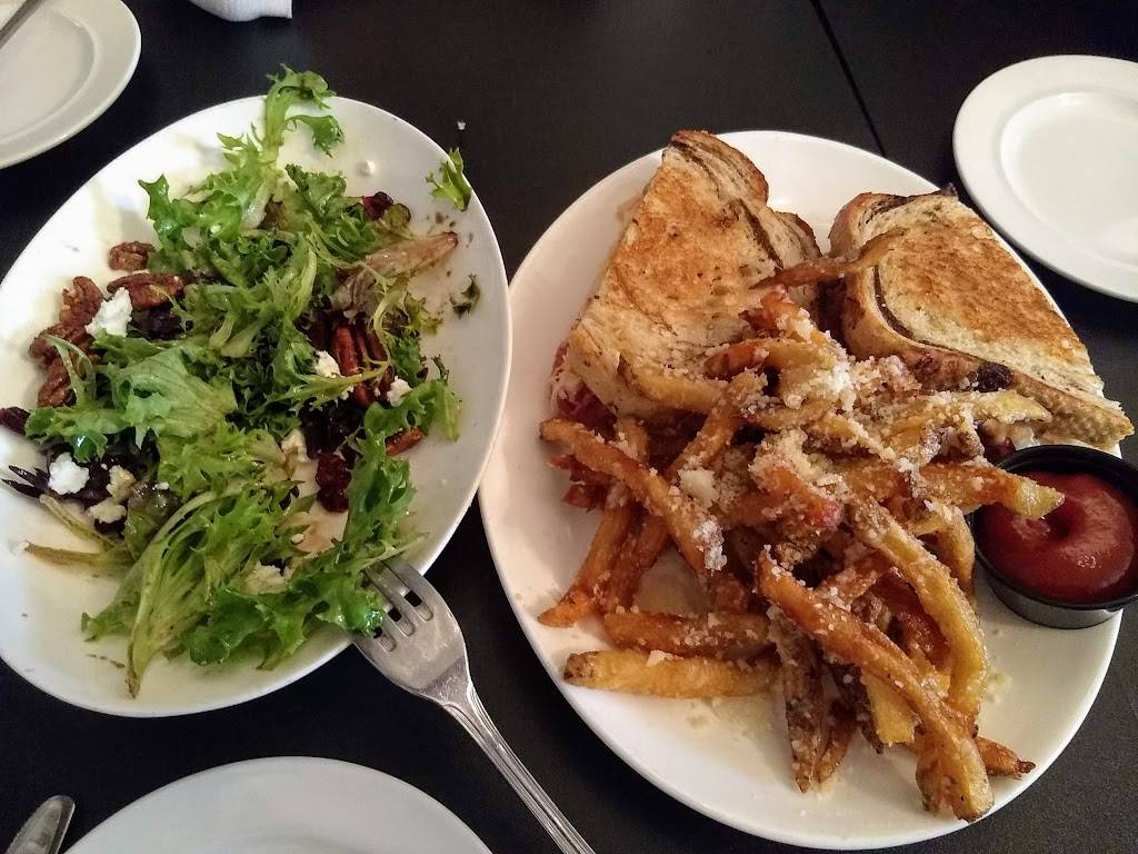 SideBar | restaurant | 24 S King St, Leesburg, VA 20175, USA | 5715103244 OR +1 571-510-3244