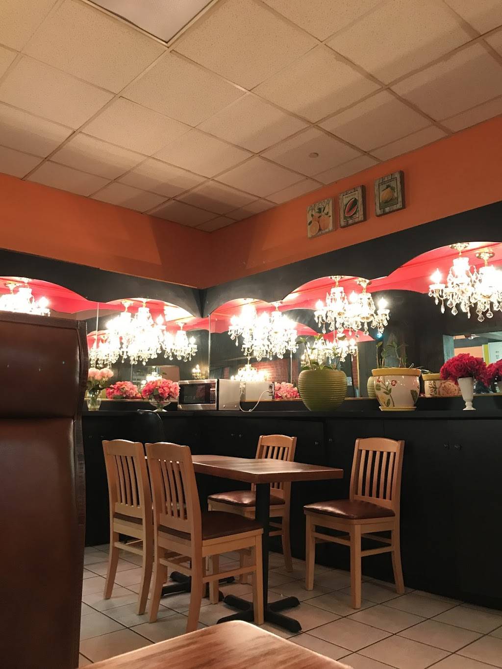 Pages Restaurant On the Mall | restaurant | 150 Halsey St, Newark, NJ 07102, USA | 9736236284 OR +1 973-623-6284