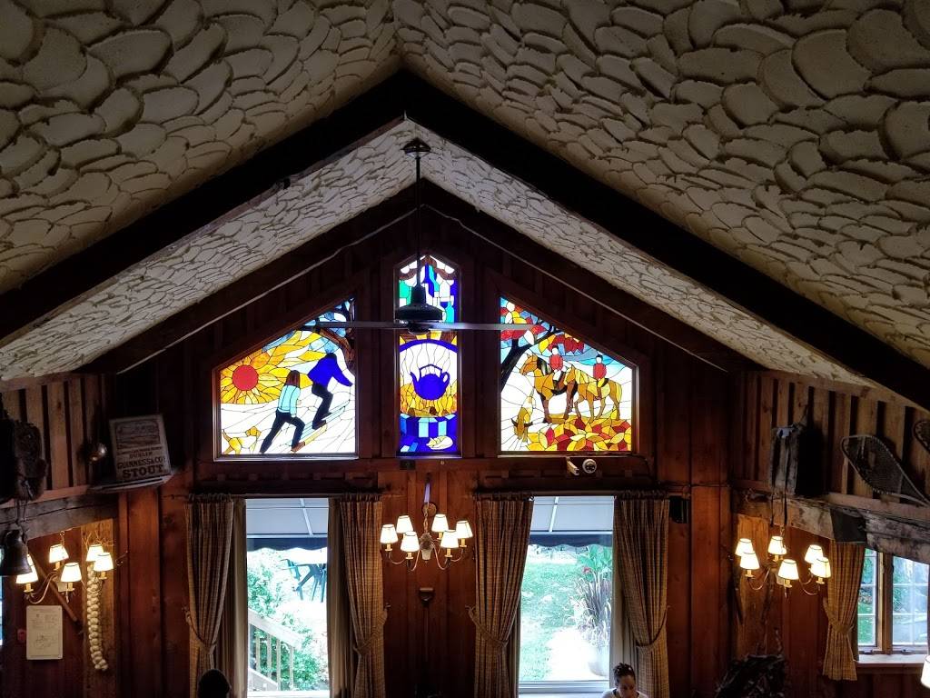 Mon Village | restaurant | 2760 Côte Saint-Charles, Saint-Lazare, QC J7T 2H8, Canada | 4504585331 OR +1 450-458-5331