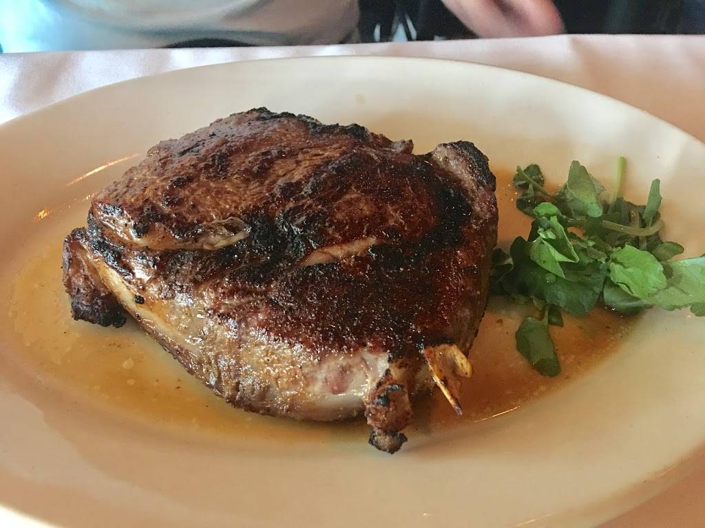 Mortons The Steakhouse | restaurant | 303 Peachtree Center Ave NE, Atlanta, GA 30308, USA | 4045774366 OR +1 404-577-4366