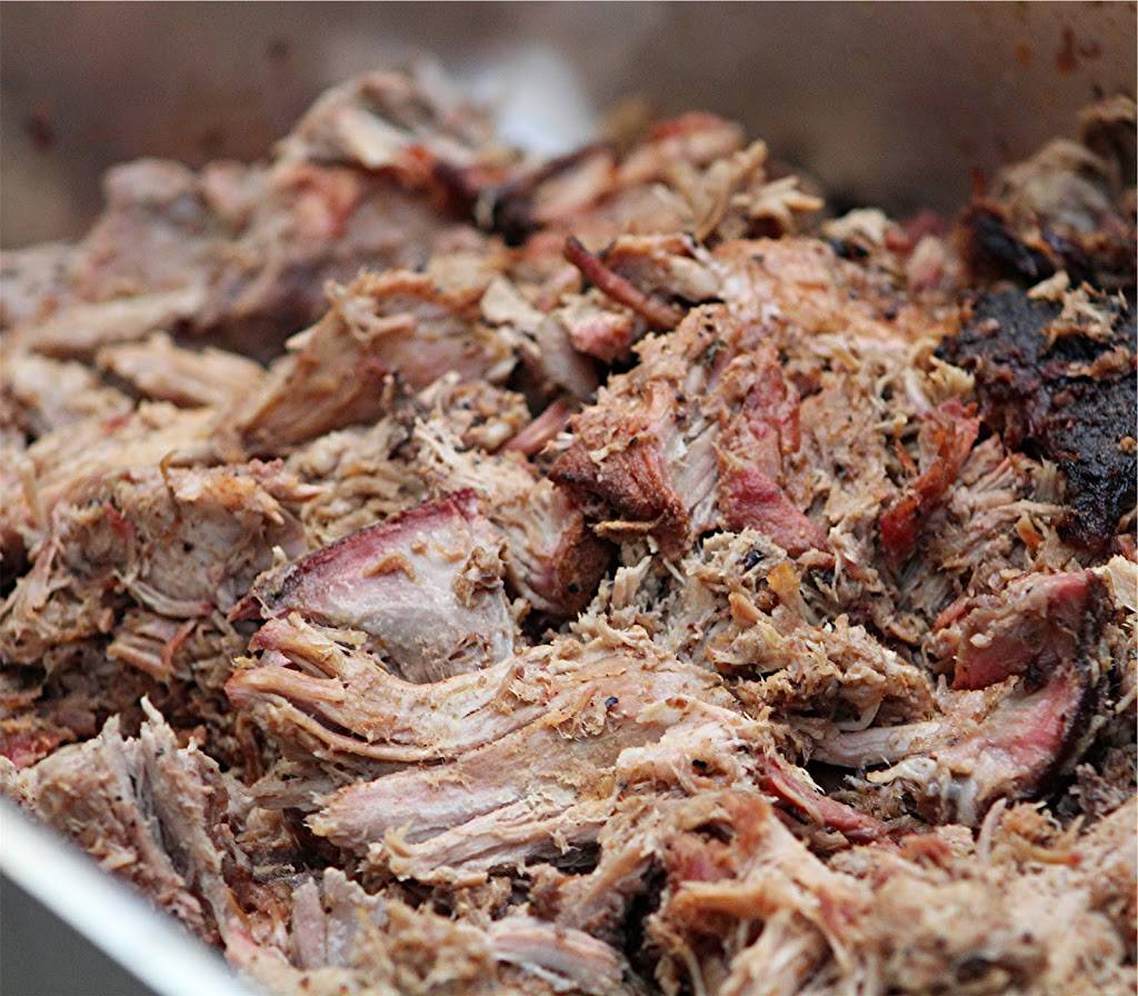 Old Red BBQ | restaurant | 1521 Concord Pike suite 301, Wilmington, DE 19803, USA | 4848818899 OR +1 484-881-8899