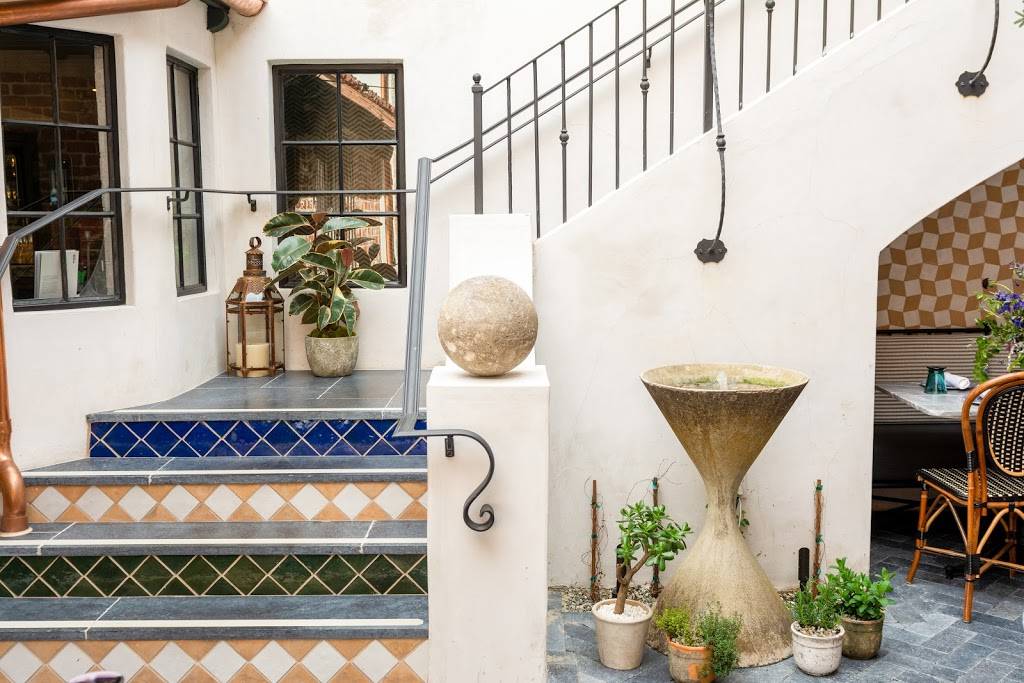 Violet Bistro | restaurant | 1121 Glendon Ave, Los Angeles, CA 90024, USA | 3102081121 OR +1 310-208-1121