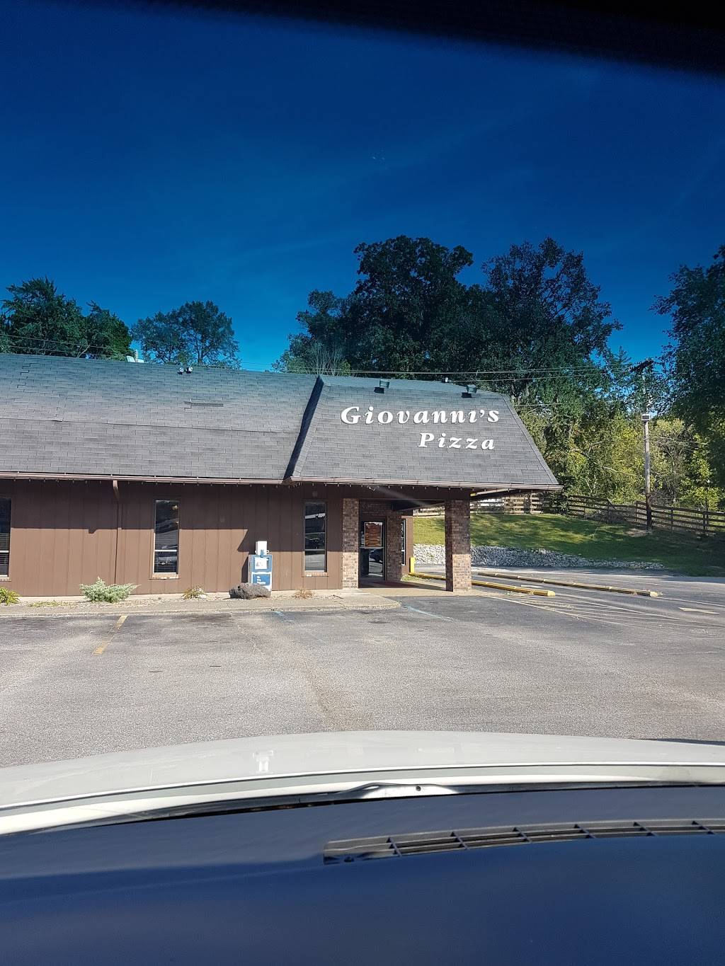 Summit Giovannis | restaurant | 6930 US-60, Ashland, KY 41102, USA | 6069289541 OR +1 606-928-9541