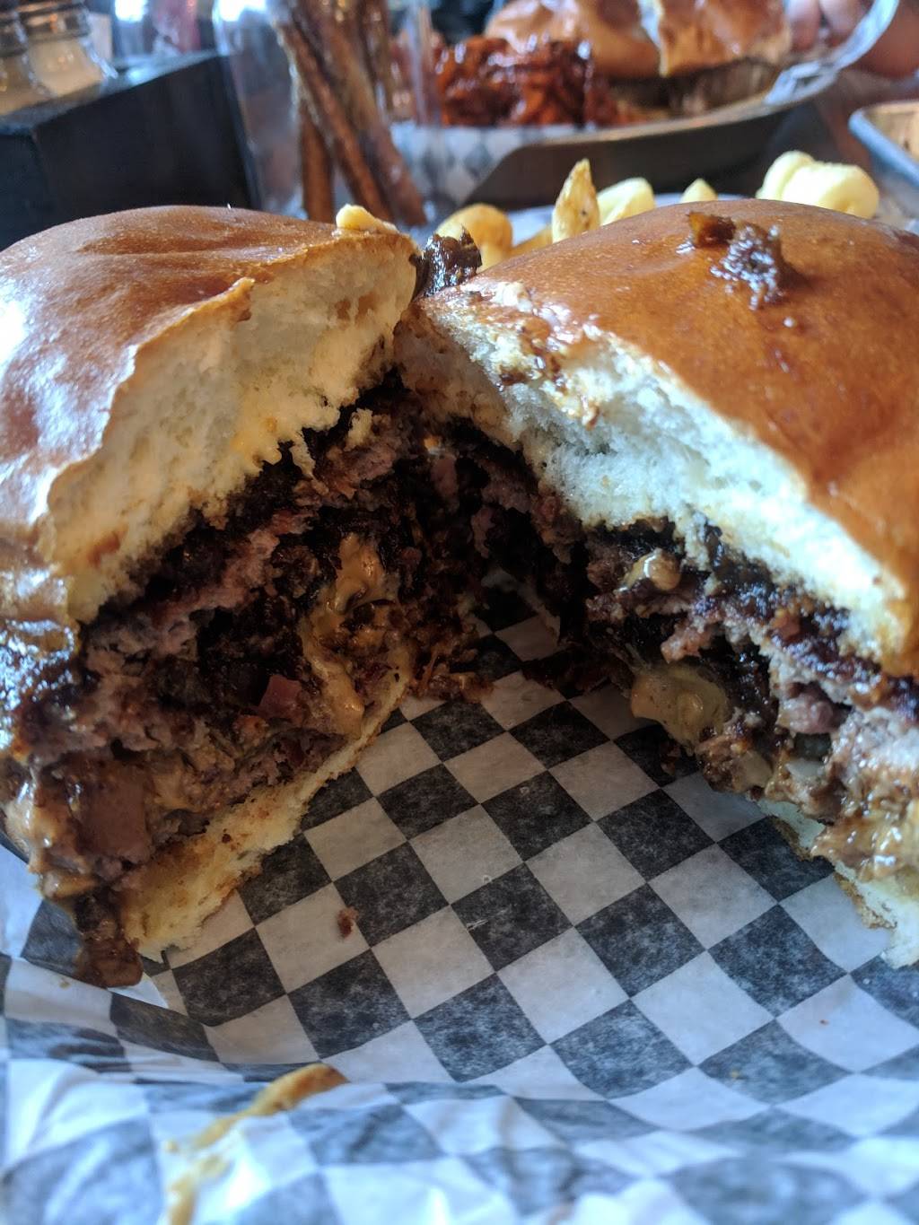 Stooges | restaurant | 2 Pine St, Lockport, NY 14094, USA | 7164341100 OR +1 716-434-1100