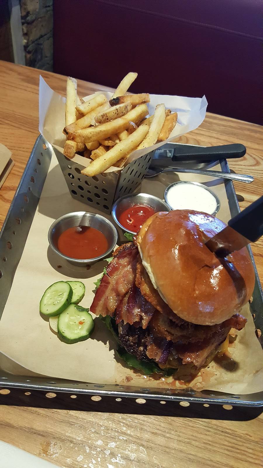 Chilis Grill & Bar | meal takeaway | 1411 W Katella Ave, Orange, CA 92867, USA | 7147714071 OR +1 714-771-4071