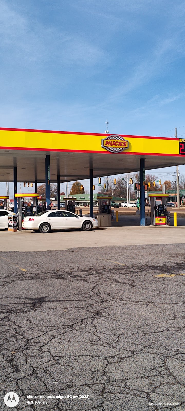 Hucks | restaurant | 1400 S 1st St, Union City, TN 38261, USA | 7315048288 OR +1 731-504-8288