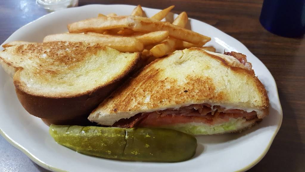 Waynesboro Diner | restaurant | 1543 E Main St, Waynesboro, PA 17268, USA | 7176552263 OR +1 717-655-2263