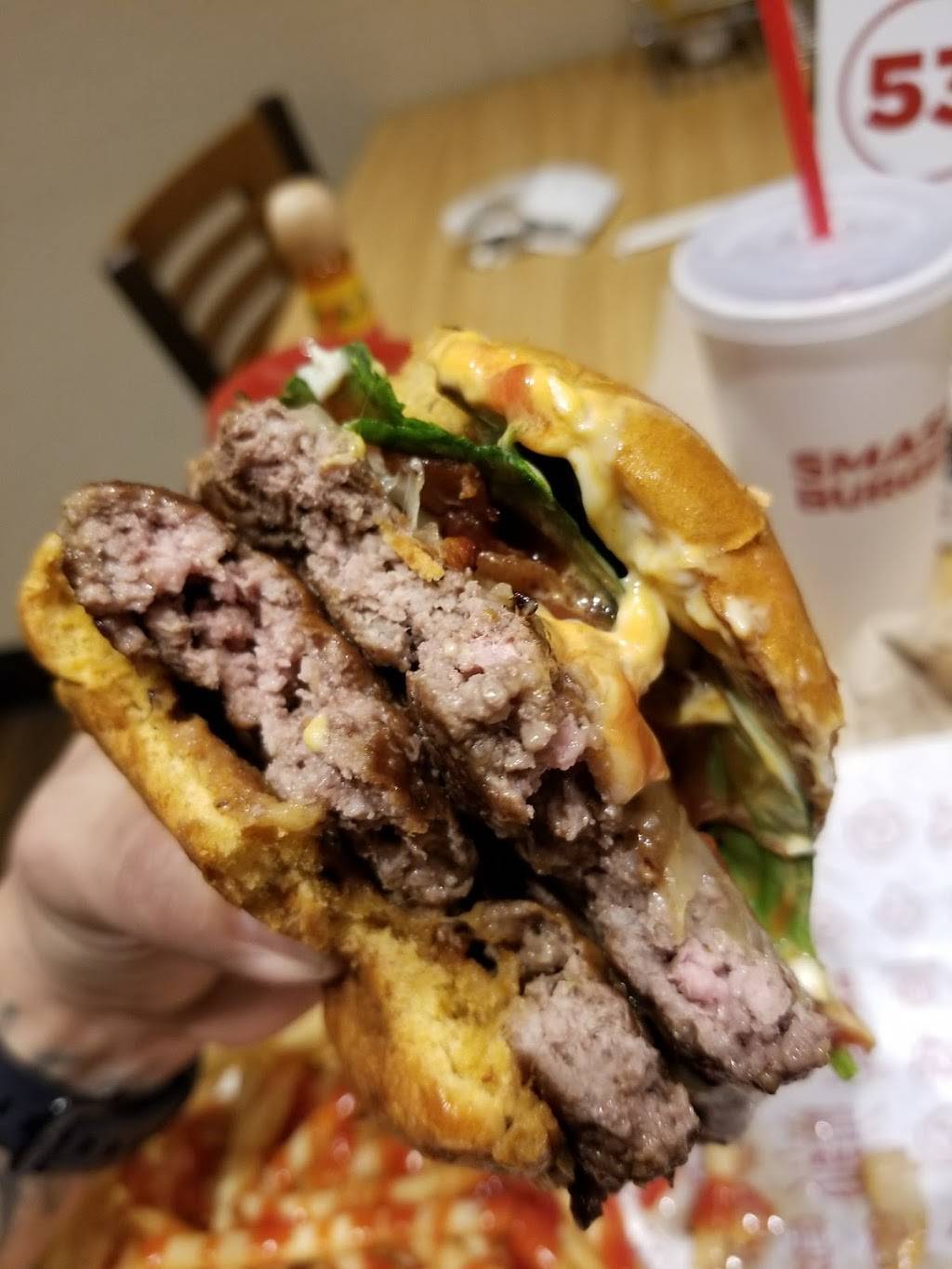 Smashburger | restaurant | 334 N Alafaya Trail, Orlando, FL 32828, USA | 4072036081 OR +1 407-203-6081