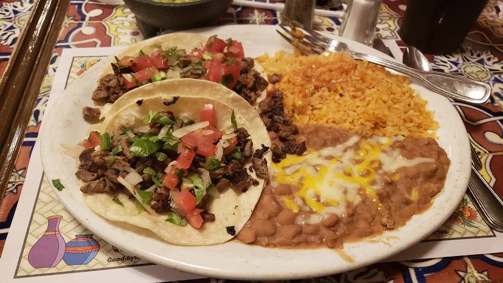 El Rincon Bohemio | restaurant | 4141 State St # F1, Santa Barbara, CA 93110, USA | 8059674464 OR +1 805-967-4464