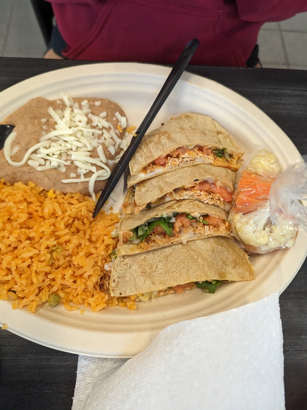 Cilantro Taco Grill | restaurant | 650 Mall Dr, Schaumburg, IL 60173, USA | 8477445400 OR +1 847-744-5400