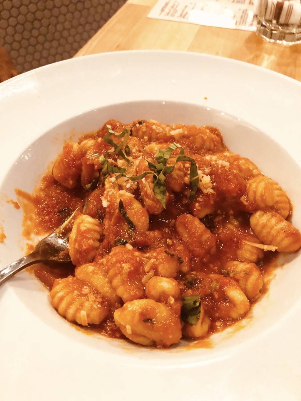 Regina Pizzeria | restaurant | 7681 Boulevard Taschereau, Brossard, QC J4Y 1A2, Canada | 4504863916 OR +1 450-486-3916