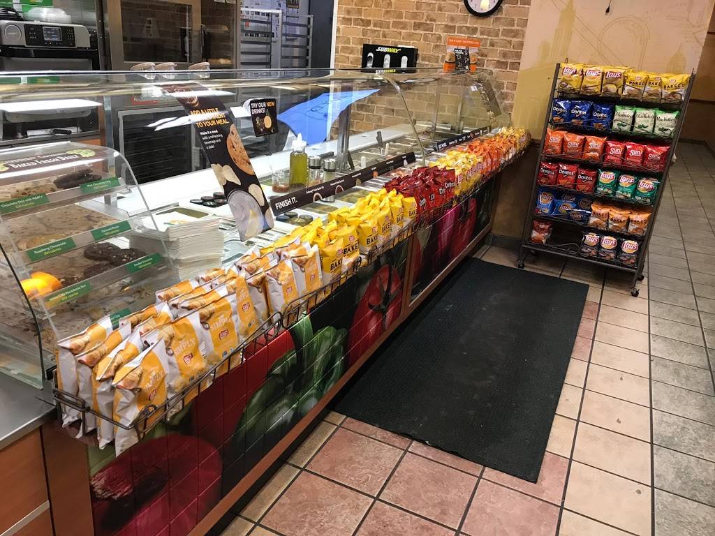 Subway | restaurant | 44 State St, Lynn, MA 01901, USA | 7815953333 OR +1 781-595-3333