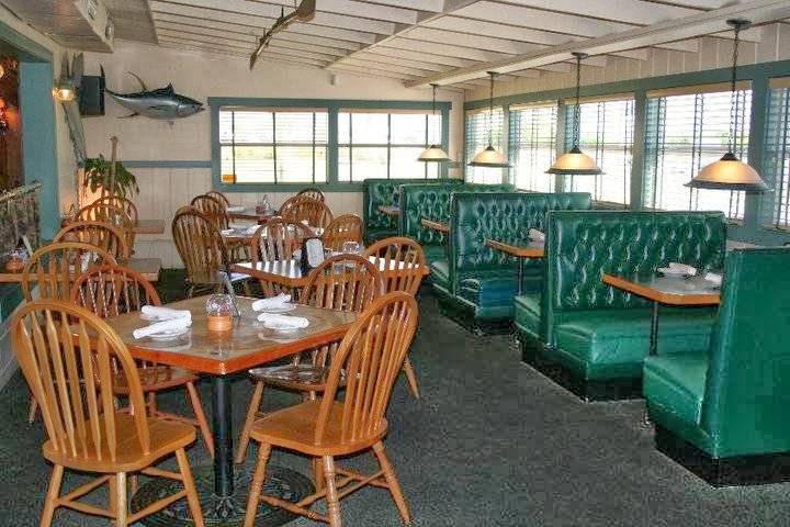 Pineda Crossing Bar & Grill | restaurant | 2515 Roberts Rd, Melbourne, FL 32940, USA | 3212597760 OR +1 321-259-7760