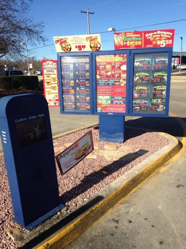 Braums Ice Cream & Burger Restaurant | restaurant | 604 N Glenstone Ave, Springfield, MO 65807, USA | 4178311041 OR +1 417-831-1041