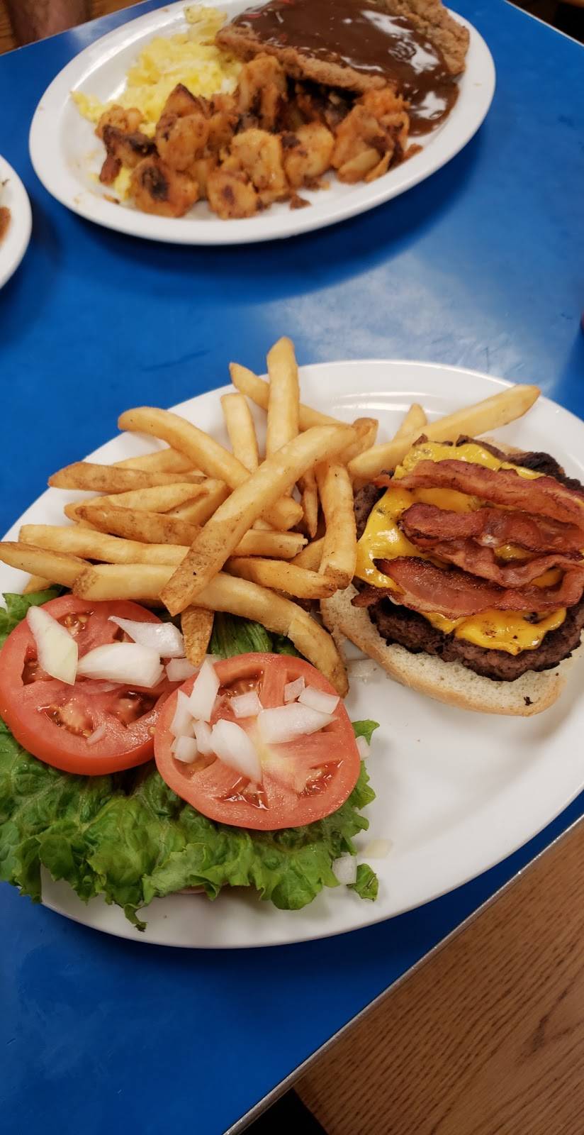 Bob & Ediths Diner | restaurant | 2310 Columbia Pike, Arlington, VA 22204, USA | 7039206103 OR +1 703-920-6103