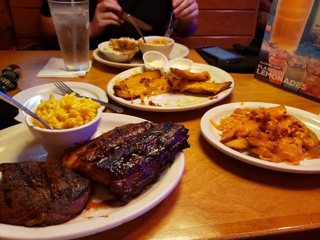 Texas Roadhouse | restaurant | 2900 James Sanders Blvd, Paducah, KY 42001, USA | 2704427000 OR +1 270-442-7000