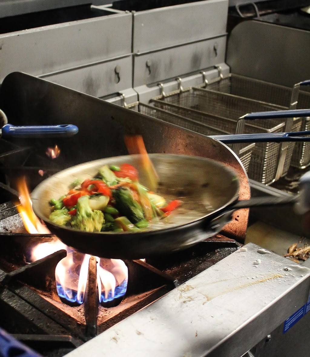 Deck at Dockside | restaurant | 22 Harris Island Rd, York, ME 03909, USA | 2073633602 OR +1 207-363-3602