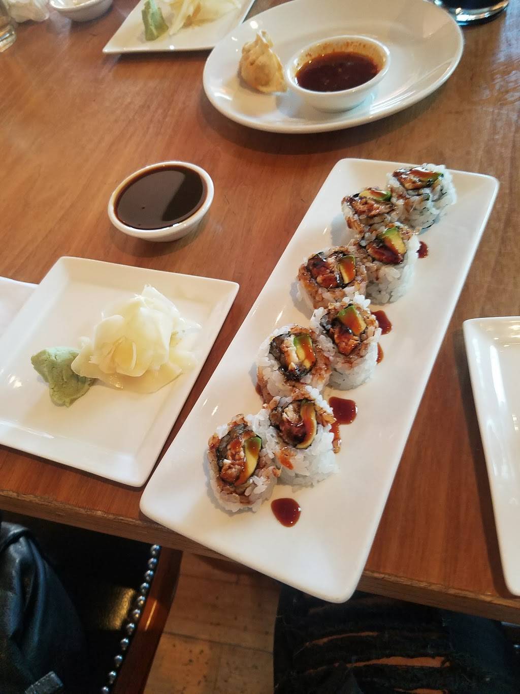 Kombu Sushi | restaurant | 3719 Sunset Blvd, Los Angeles, CA 90026, USA | 3236631048 OR +1 323-663-1048