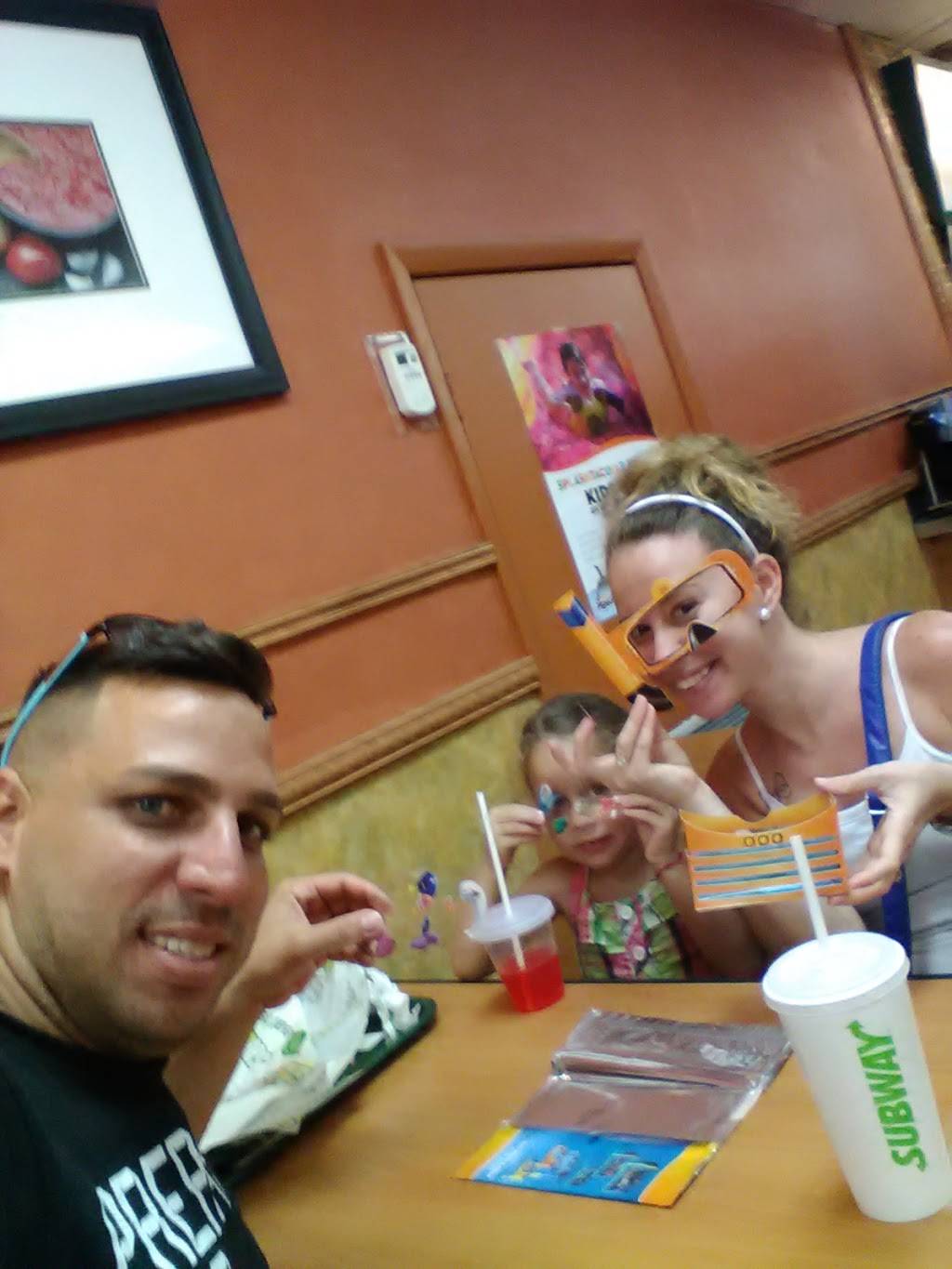 Subway Restaurants | restaurant | 3148 SW 22nd St, Miami, FL 33145, USA | 3054460887 OR +1 305-446-0887