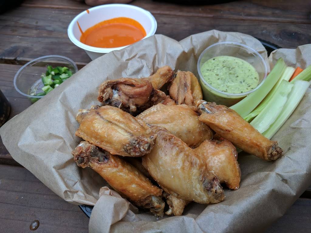 Arthur Macs Tap and Snack | restaurant | 4006 Martin Luther King Jr Way, Oakland, CA 94609, USA | 5108232509 OR +1 510-823-2509