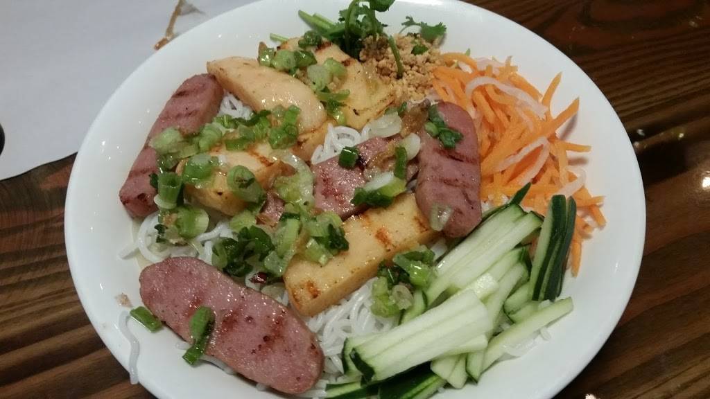 Chefs Phở & Grill | restaurant | 324 S Twin Oaks Valley Rd #130, San Marcos, CA 92078, USA | 7607446789 OR +1 760-744-6789