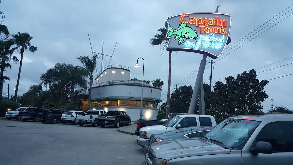 Captain Toms Seafood & Oyster | restaurant | 13955 East Fwy, Houston, TX 77015, USA | 7134513700 OR +1 713-451-3700