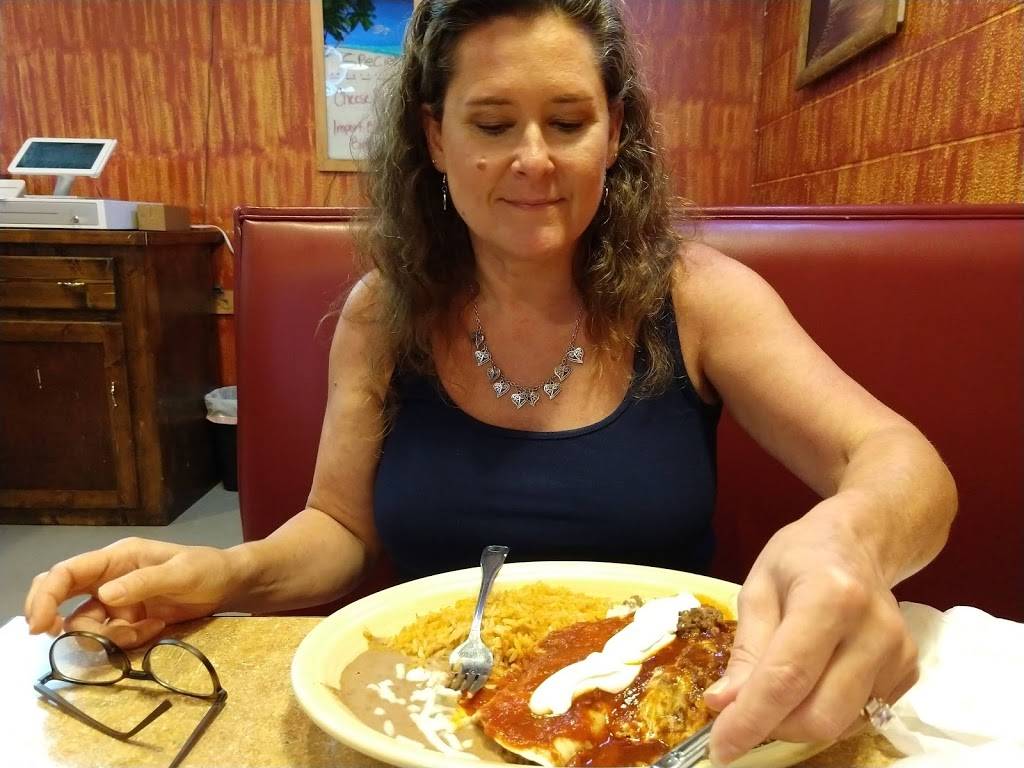 Don Ole Mexican Restaurant | restaurant | 721 Broadway, Highland, IL 62249, USA | 6186541329 OR +1 618-654-1329