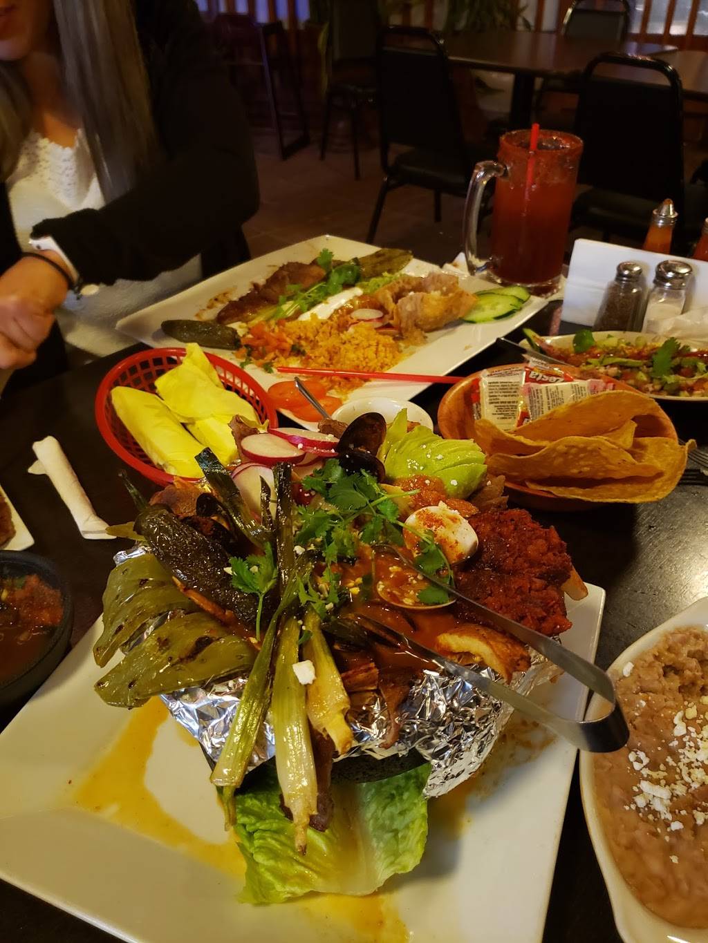 La Sinaloense Restaurant | restaurant | 9410 Apple St, Spring Valley, CA 91977, USA | 6194677941 OR +1 619-467-7941