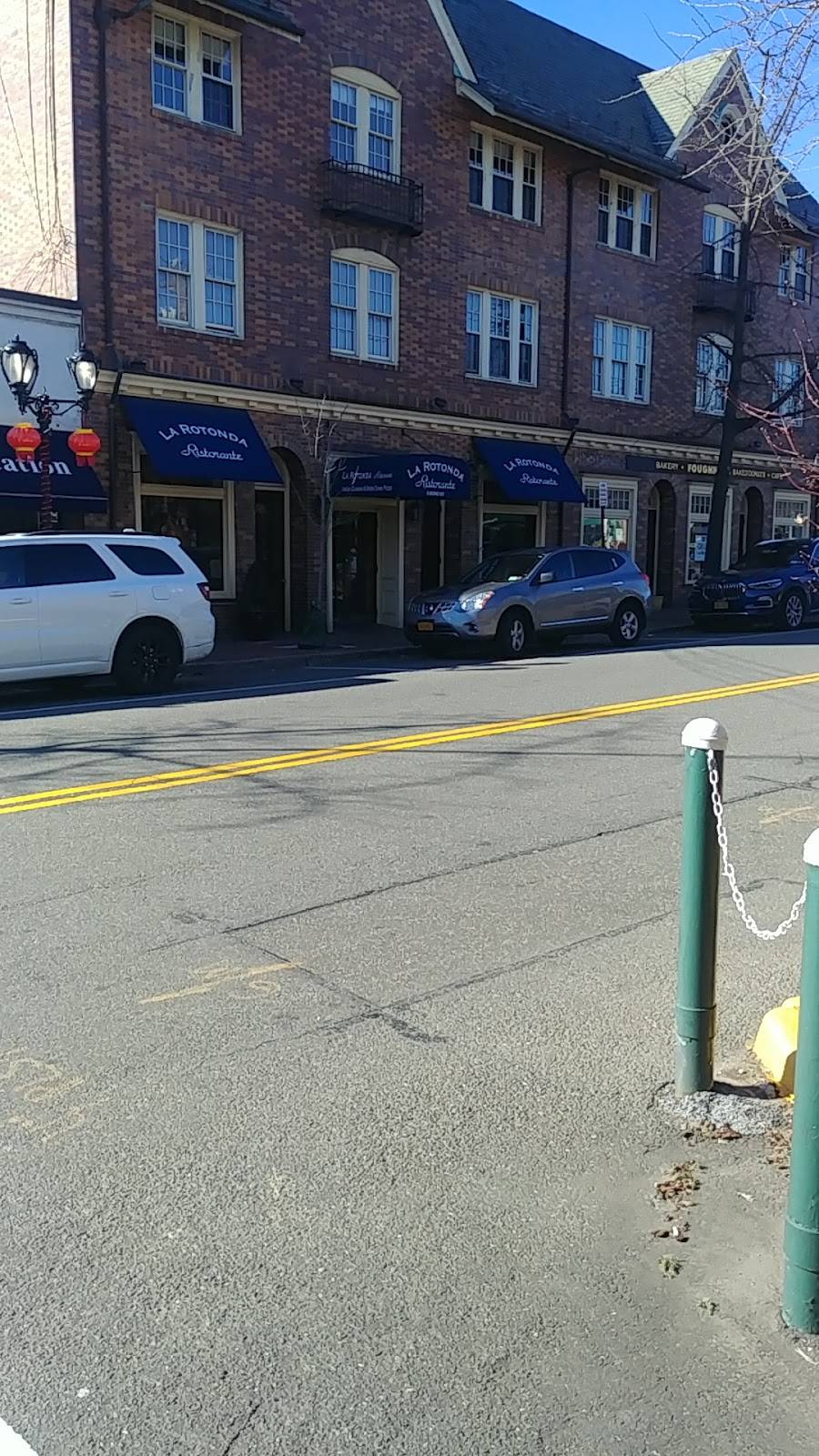 La Rotonda Ristorante | restaurant | 8 Bond St, Great Neck, NY 11021, USA | 5164394870 OR +1 516-439-4870