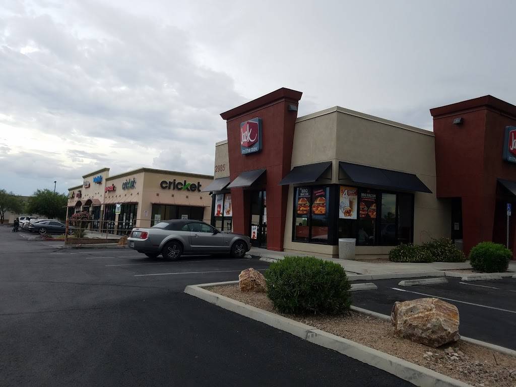 Jack in the Box | restaurant | 2985 W Valencia Rd, Tucson, AZ 85746, USA | 5208837484 OR +1 520-883-7484