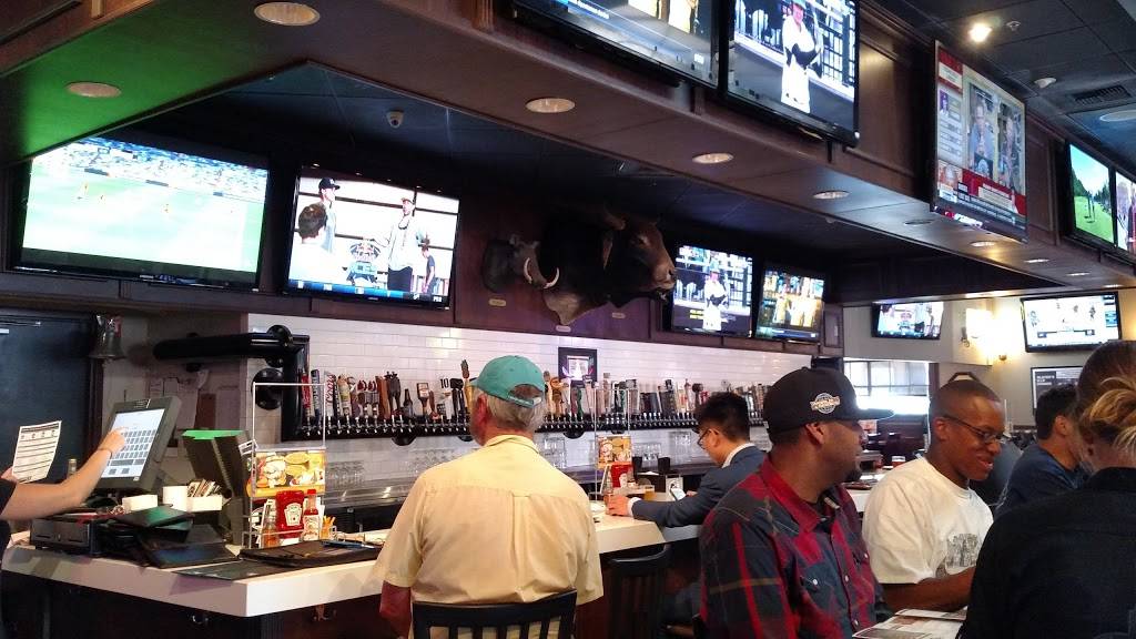 Slaters 50/50 | restaurant | 2750 Dewey Rd #193, San Diego, CA 92106, USA | 6193982600 OR +1 619-398-2600