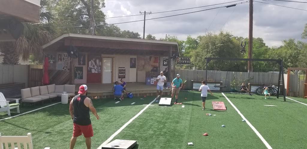 Backyard on Broadway | restaurant | 2411 Broadway St, San Antonio, TX 78215, USA | 2109512607 OR +1 210-951-2607