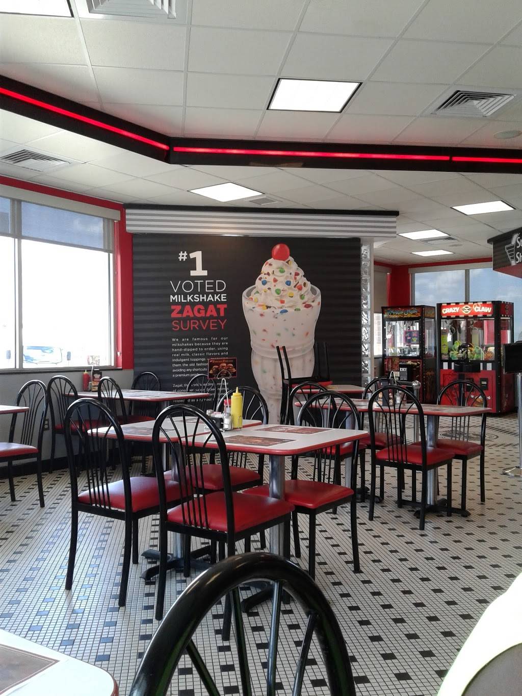 Steak n Shake | restaurant | 9401 Vista Way, Garfield Heights, OH 44125, USA | 2165875291 OR +1 216-587-5291