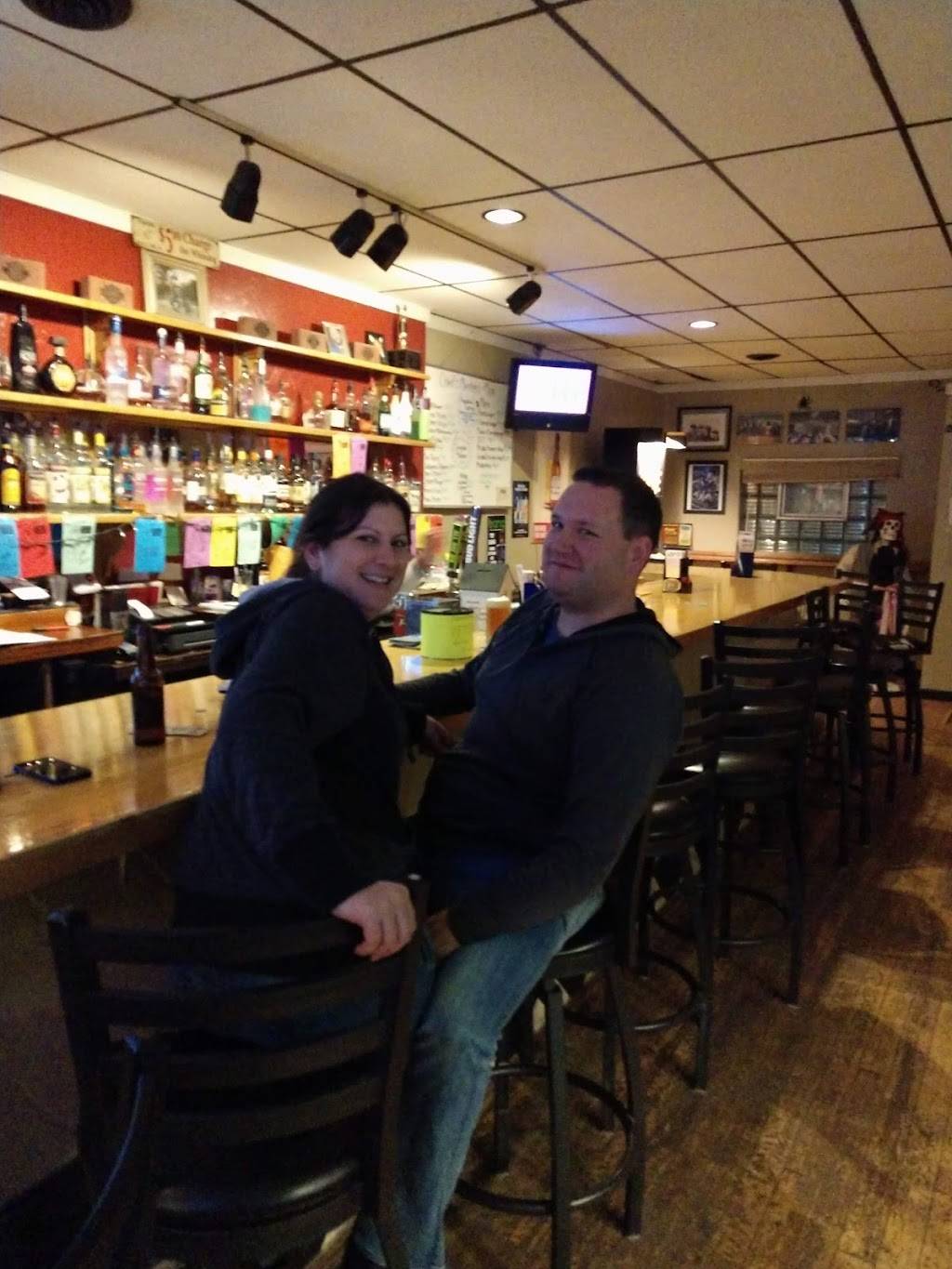 Chiefs Bar & Grill | restaurant | 626 N 2nd Ave, Alpena, MI 49707, USA | 9893560034 OR +1 989-356-0034