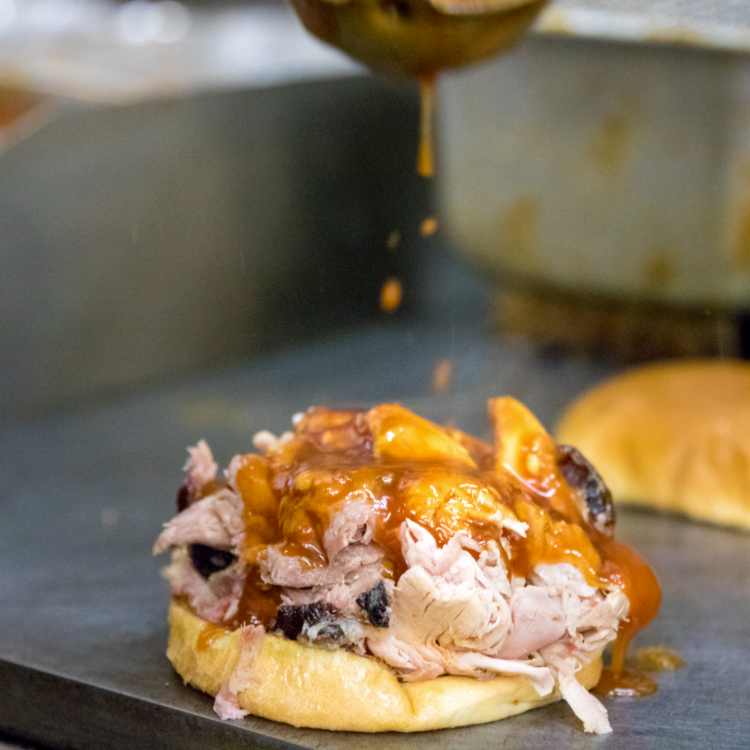 Johnny Rays BBQ - Colonnade | meal takeaway | 3431 Colonnade Pkwy, Birmingham, AL 35243, USA | 2059688002 OR +1 205-968-8002