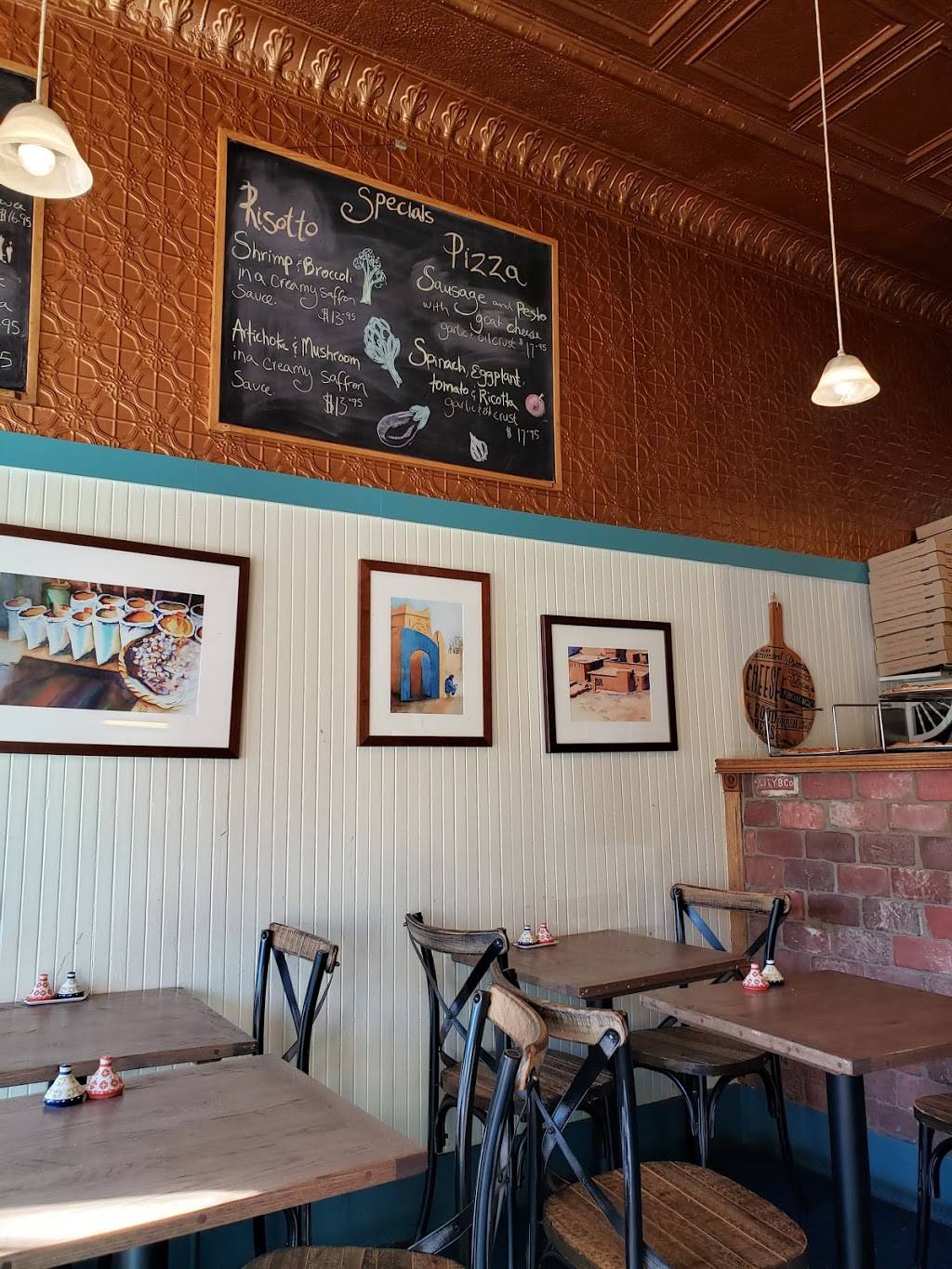 The Village Kitchen | restaurant | 359 Huron Ave, Cambridge, MA 02138, USA | 6174913133 OR +1 617-491-3133