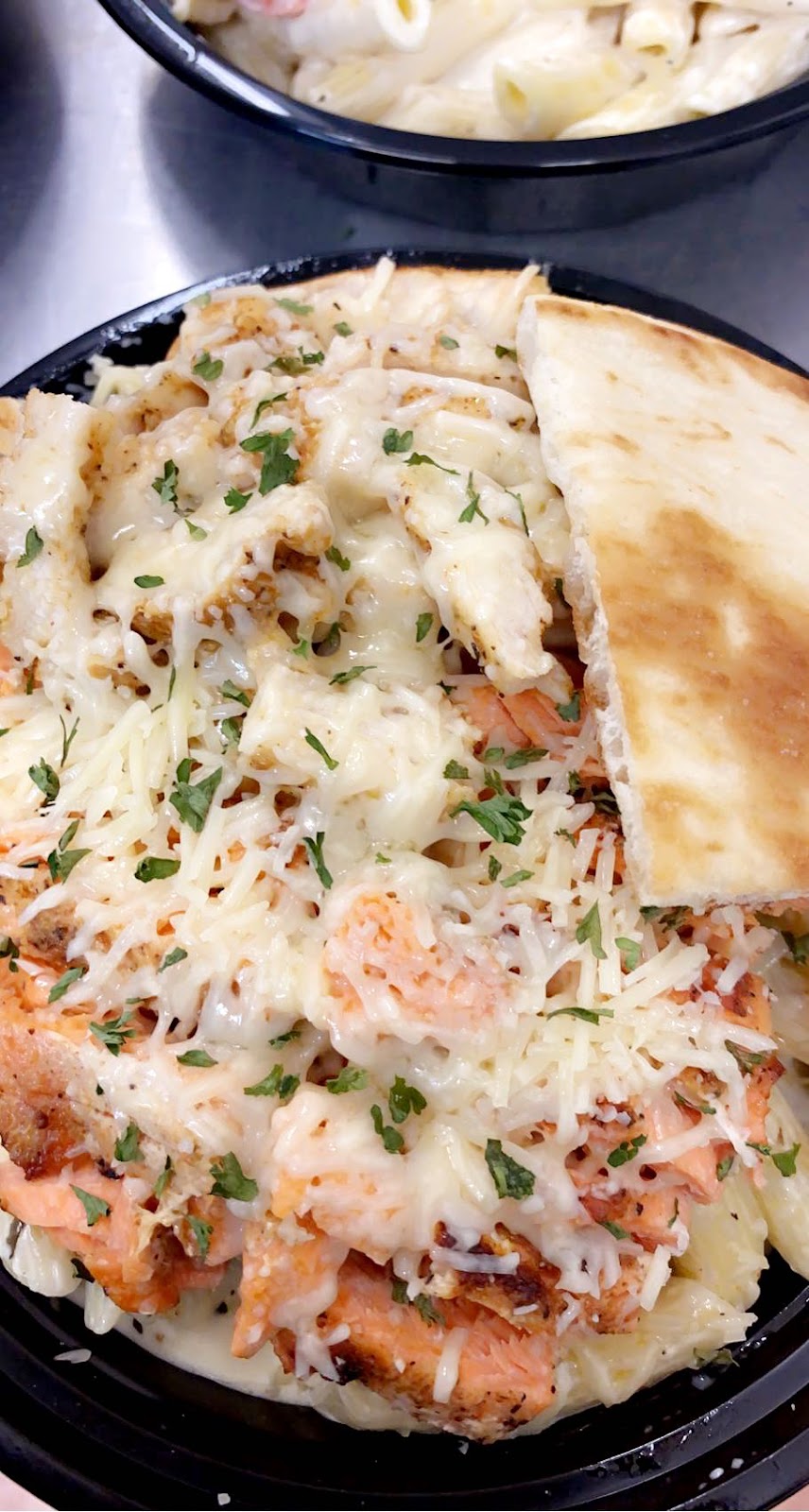 Quitas Soul Food Kitchen & Catering..LLC. | restaurant | 5607 S Racine Ave, Chicago, IL 60636, USA | 7739393694 OR +1 773-939-3694