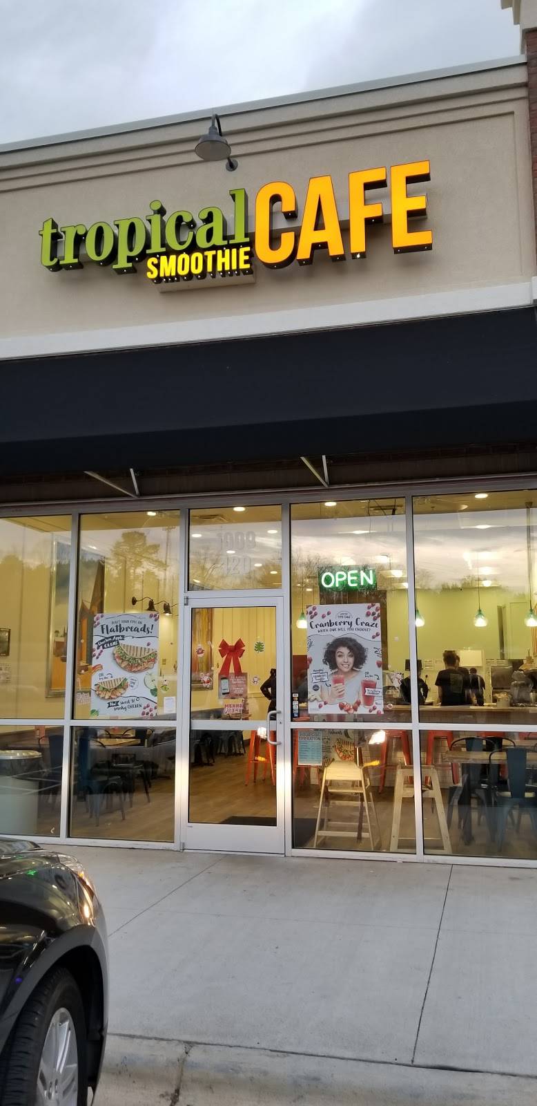 Tropical Smoothie Cafe | restaurant | 1009 Stadium Dr, Wake Forest, NC 27587, USA | 9193714358 OR +1 919-371-4358