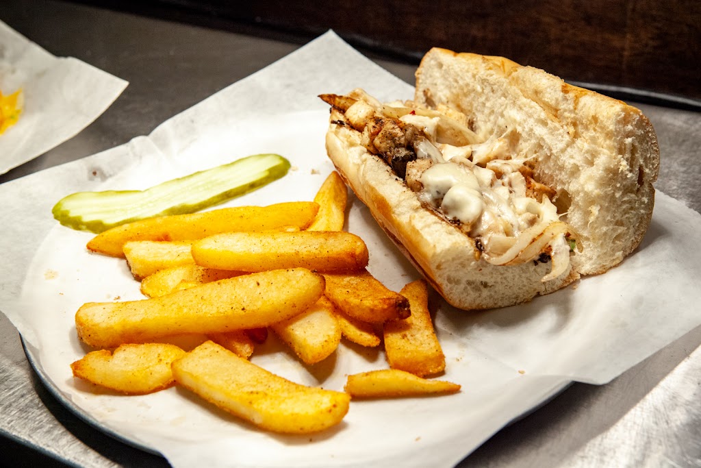 The Mathis Grill | restaurant | Rd #111, 8618 N Terminal Cir, San Angelo, TX 76904, USA | 3257036683 OR +1 325-703-6683